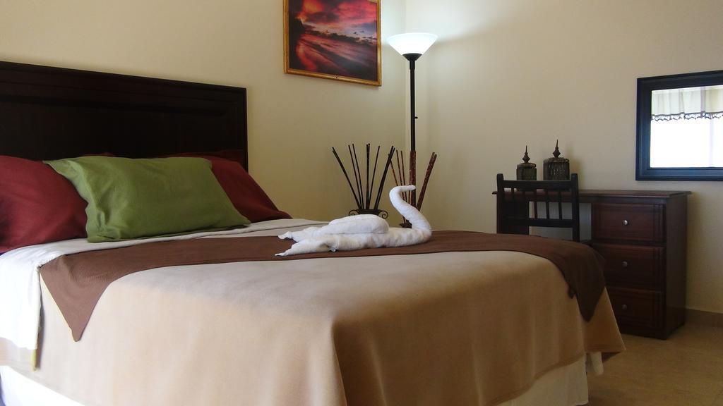 Hotel Partenon Beach & Resort La Ceiba Room photo